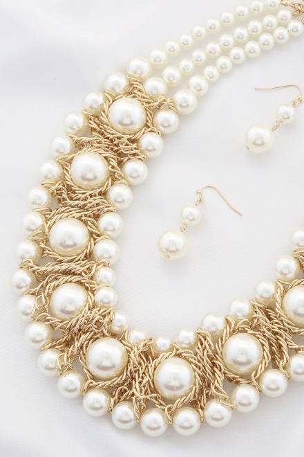 Pearl Wire Statement Necklace Gold