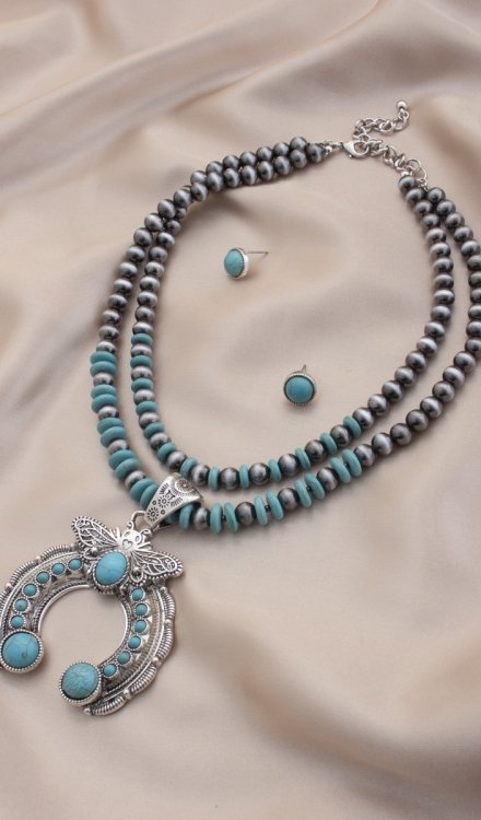Horse Shoe Pendant Beaded Layered Necklace Turquoise