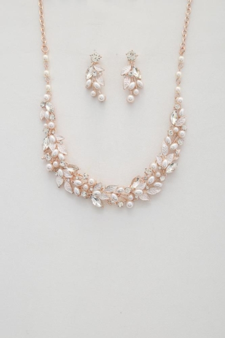 Leaf Pattern Pearl Crystal Necklace And Earrings Set Cream